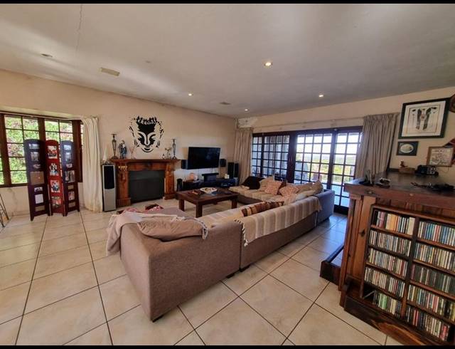 4 BEDROOM HOUSE FOR SALE IN WALKERVILLE CENTRAL